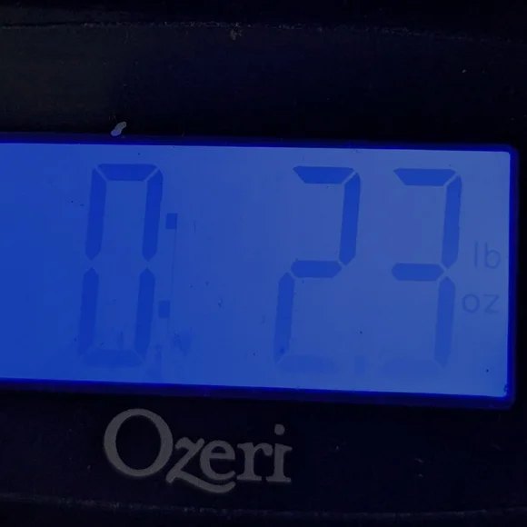 Hand Poured Cream & Yellow Shaped Wax Melts - Picture 5 of 6